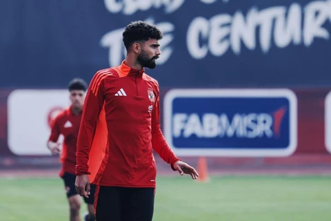 وكيل اللاعبين يكشف آخر مستجدات انتقالات محمود الجزار وأحمد رضا