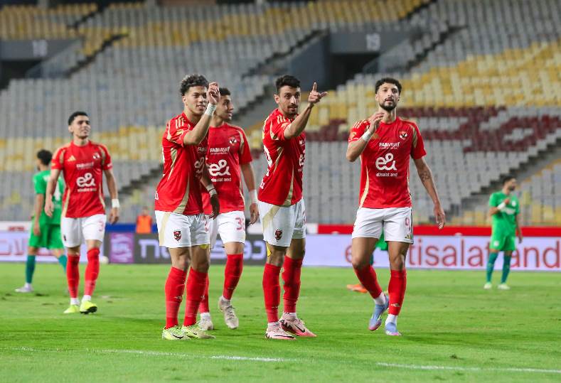 الأهلي يدرس تدعيم الجبهة اليسرى قبل فترة الانتقالات المقبلة