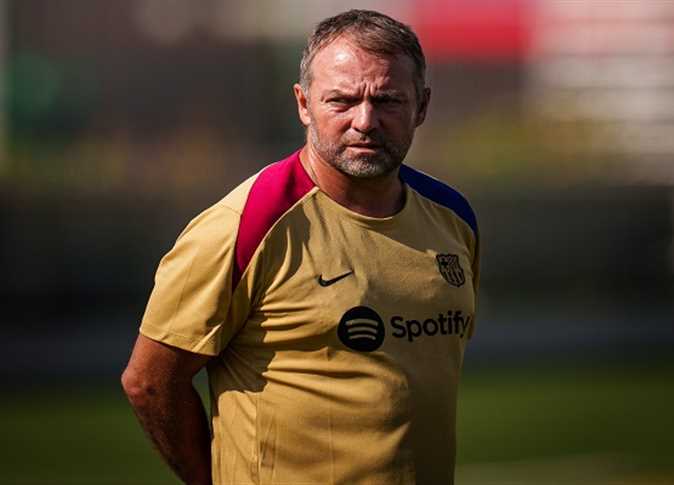 فليك يوضح سبب الانتقادات الموجهة لبرشلونة قبل مواجهة ألافيس