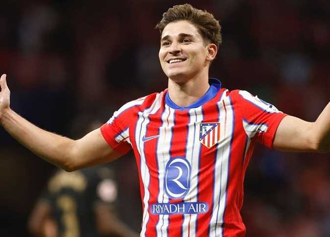 ألفاريز يمنح أتليتكو مدريد تقدما مبكرا أمام إنتر ميلان في دوري الأبطال