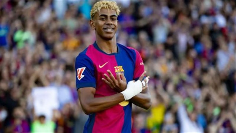 فليك يوضح موقف لامين يامال بعد استبداله ضد تشيلسي