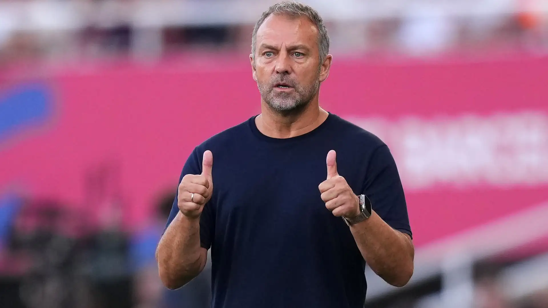 هانسي فليك يعد ببرشلونة مختلف بعد الهزيمة أمام تشيلسي