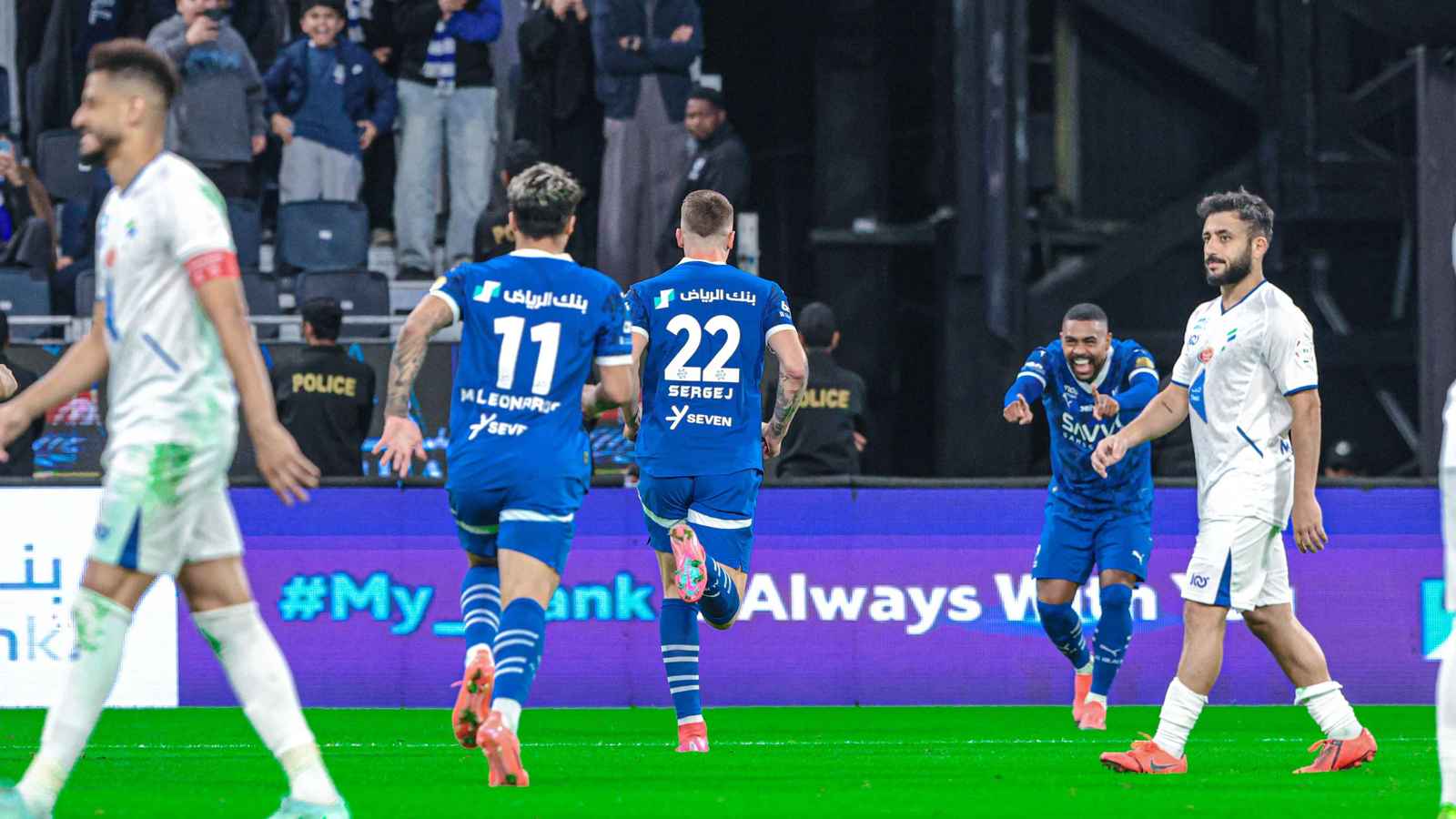 الهلال يواجه الفتح بعد سلسلة انتصارات متتالية