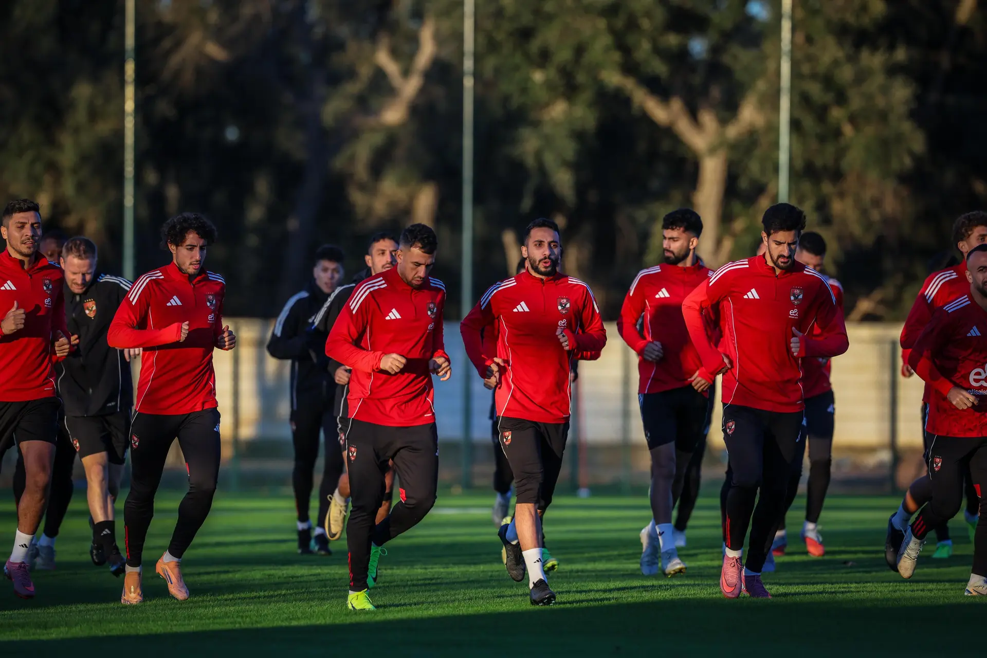 الأهلي ينهي مرانه الأول في المغرب استعدادًا لمواجهة الجيش الملكي بدوري أبطال إفريقيا