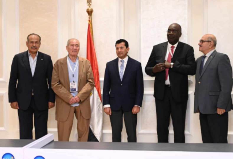 منصور اريمو رئيسا للاتحاد الافريقي لكرة اليد ونجاح مصري في الانتخابات