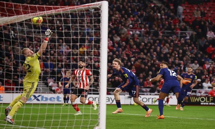 سندرلاند ينتصر في ديربي تاينسايد على نيوكاسل بهدف ذاتي