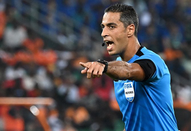 لجنة حكام كأس العرب تنفي ادعاءات الرجوب ضد الحكم أمين عمر