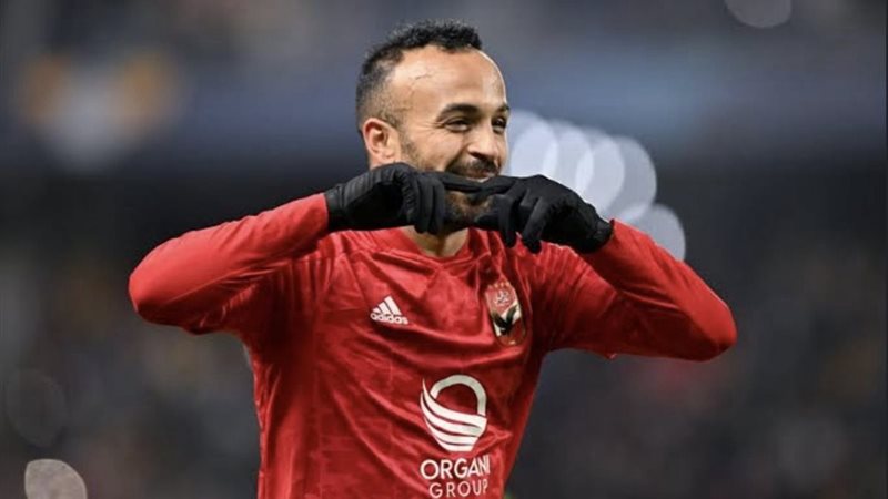 شوبير يحسم الجدل حول مصير أفشة في الأهلي