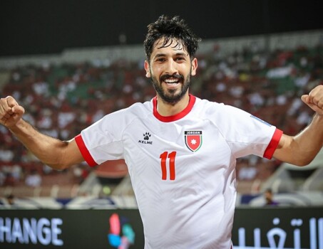 العربي القطري ينفي تلقي يزن النعيمات عرضًا من الأهلي