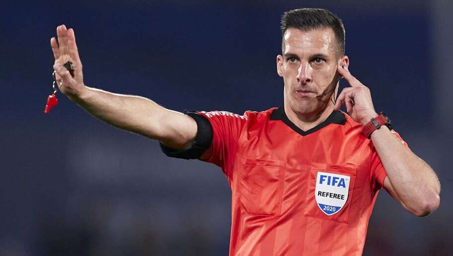 حكم إسباني سابق يشير إلى تأثير محتمل لريال مدريد على قرارات اللجنة الفنية للحكام