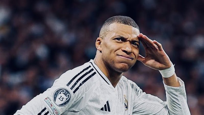 تقرير: كيليان مبابي يواجه اختبارًا طبيًا لتحديد مشاركته ضد ألافيس في الليغا