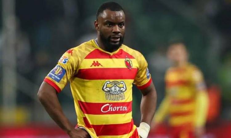 فيدزيف لودز يتفوق على الأهلي في سباق التعاقد مع أفيميكو بولولو