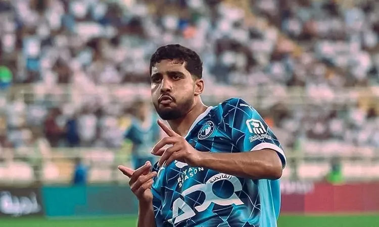 إبراهيم عادل يشيد بدور الجهاز الفني بعد فوز الأهلي على سيراميكا