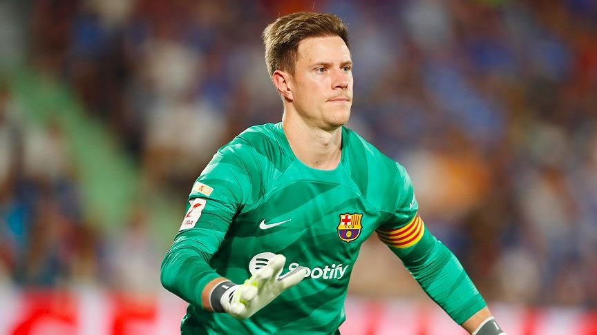 تير شتيغن يتعافى من إصابة الركبة ويعود لصفوف برشلونة