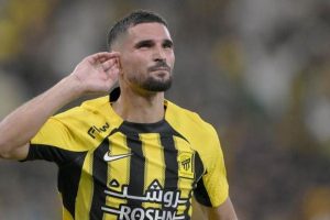 عوار يحتفل بمباراته الـ50 مع الاتحاد بهدف مبكر في شباك الأخدود