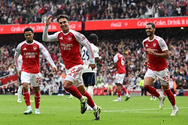 أرسنال يقلب الطاولة على بورنموث بثلاثية مثيرة في البريميرليج