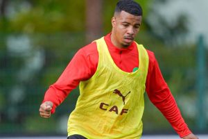 إيجامان يخضع لجراحة الركبة ويبدأ سباق العودة قبل المونديال