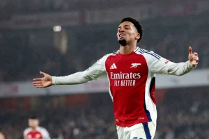 نوانيري يسجل في ظهوره الأول ويدخل تاريخ مارسيليا أمام لانس