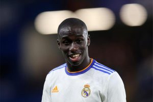 ريال مدريد يبحث عن عروض لفيرلاند ميندي بعد ندم على التجديد