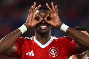 الأهلي يدعم صفوفه بصفقة وحيدة ويرحل عددا من لاعبيه في شتوية 2026