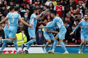 مانشستر سيتي يحقق فوزه الاول بعد التأخر ويقلص الفارق مع ارسنال