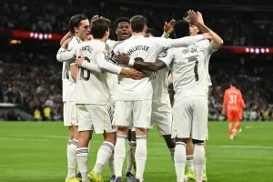 قميص أبيض بالكامل بشعار التأسيس.. ريال مدريد يستعد للاحتفال بمرور 125 عامًا