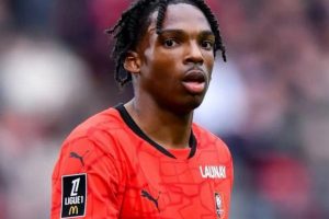 فان دايك وكوناتي يلهمان اختيار جاكيه لليفربول قبل صيف 2027