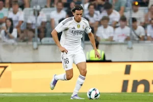 كاريراس يرد على الانتقادات بهدف وجائزة الأفضل في ميستايا