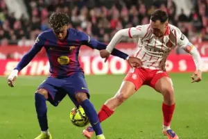 جدل تحكيمي يشعل ديربي كتالونيا ويمنح جيرونا فوزا مثيرا على برشلونة