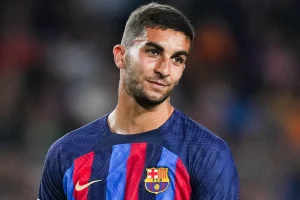 سبورت: برشلونة يدرس الاستغناء عن فيران توريس رغم أرقامه هذا الموسم