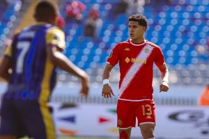 الوداد يحسم التأهل لربع نهائي الكونفيدرالية بثنائية أمام عزام يونايتد